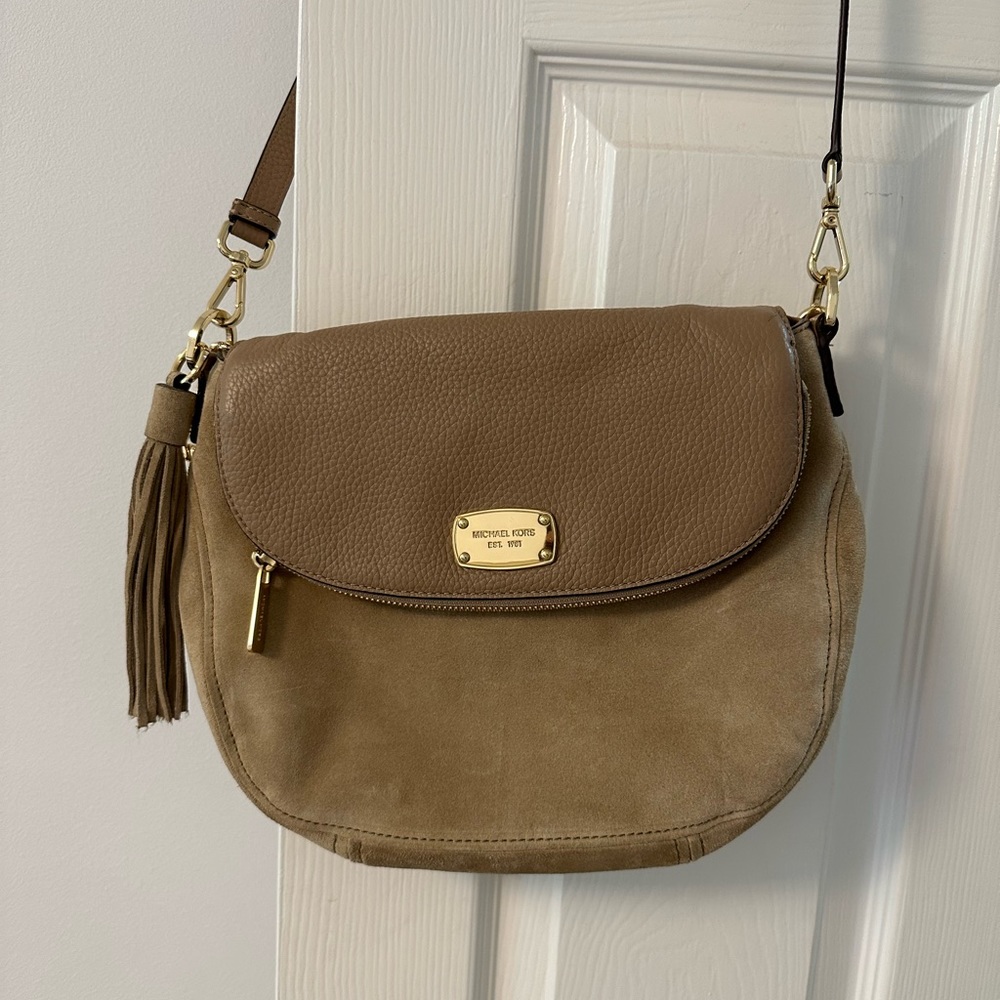 Never worn Michael Kors crossbody